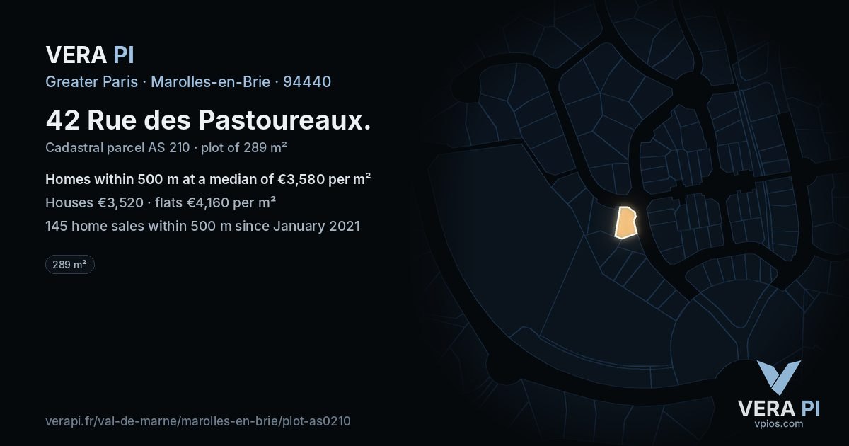 42 Rue des Pastoureaux, Marolles-en-Brie at night – the plot lit, the parcels around coloured by the prices near them