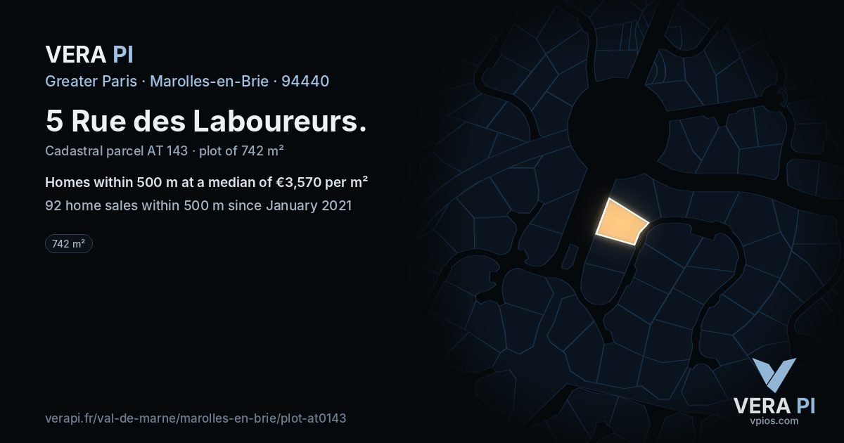 5 Rue des Laboureurs, Marolles-en-Brie at night – the plot lit, the parcels around coloured by the prices near them