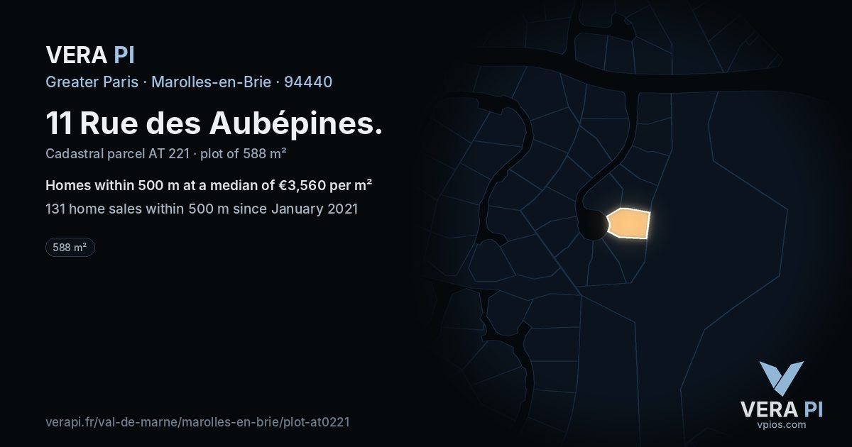 11 Rue des Aubépines, Marolles-en-Brie at night – the plot lit, the parcels around coloured by the prices near them