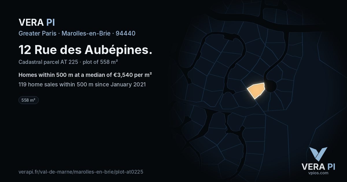 12 Rue des Aubépines, Marolles-en-Brie at night – the plot lit, the parcels around coloured by the prices near them