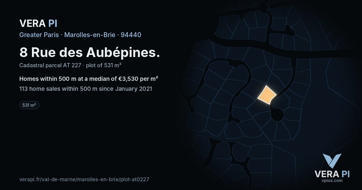 8 Rue des Aubépines, Marolles-en-Brie at night – the plot lit, the parcels around coloured by the prices near them