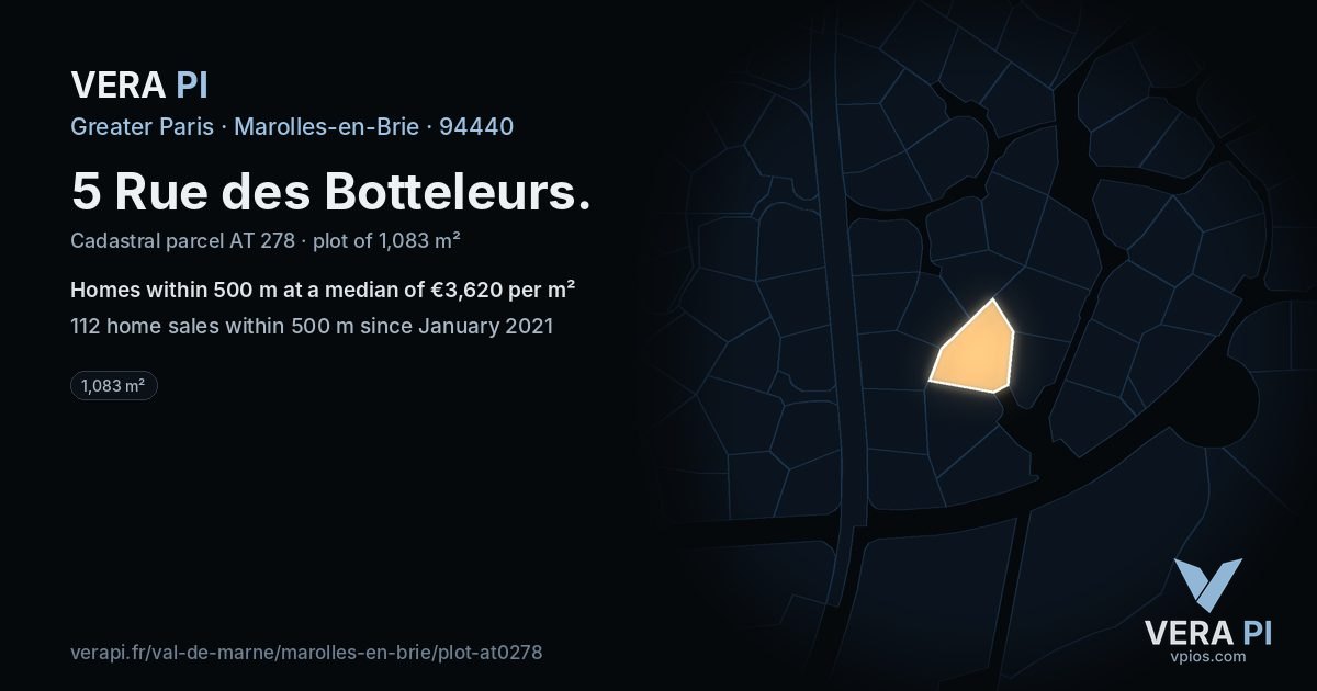 5 Rue des Botteleurs, Marolles-en-Brie at night – the plot lit, the parcels around coloured by the prices near them
