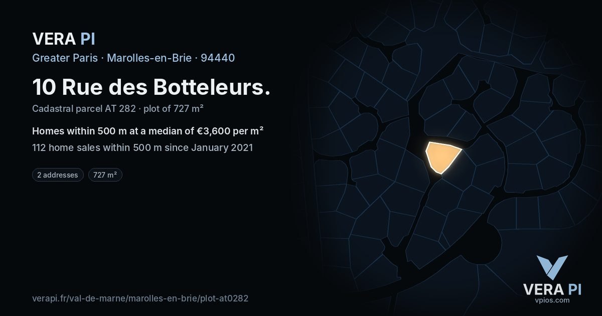 10 Rue des Botteleurs, Marolles-en-Brie at night – the plot lit, the parcels around coloured by the prices near them