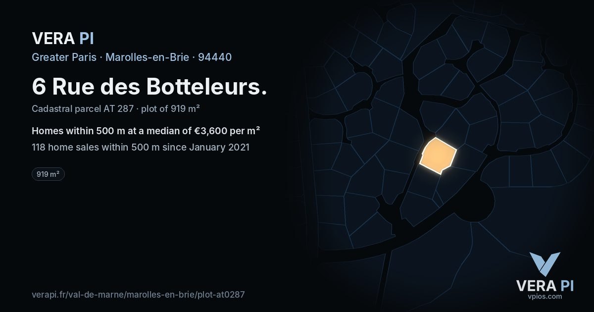 6 Rue des Botteleurs, Marolles-en-Brie at night – the plot lit, the parcels around coloured by the prices near them