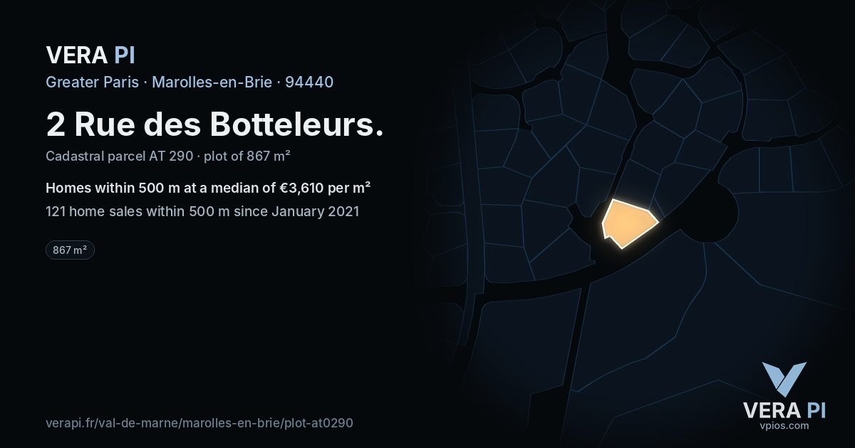 2 Rue des Botteleurs, Marolles-en-Brie at night – the plot lit, the parcels around coloured by the prices near them