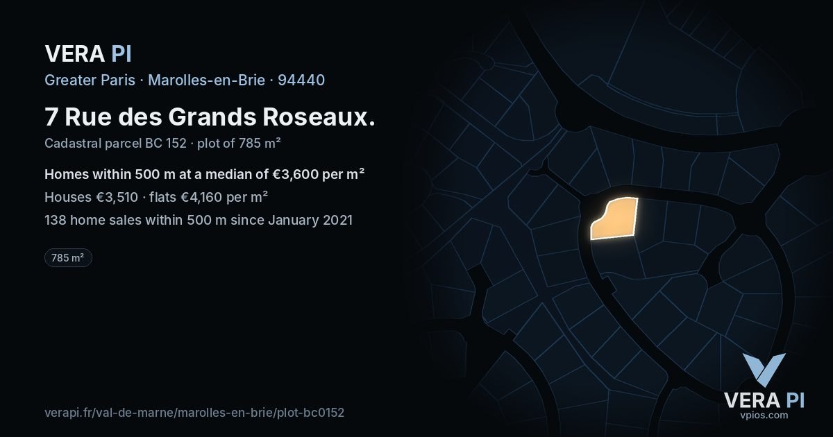 7 Rue des Grands Roseaux, Marolles-en-Brie at night – the plot lit, the parcels around coloured by the prices near them