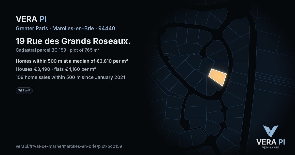 19 Rue des Grands Roseaux, Marolles-en-Brie at night – the plot lit, the parcels around coloured by the prices near them
