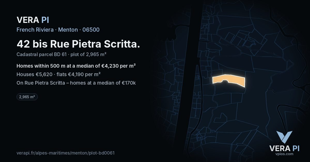 42 bis Rue Pietra Scritta, Menton at night – the plot lit, the parcels around coloured by the prices near them