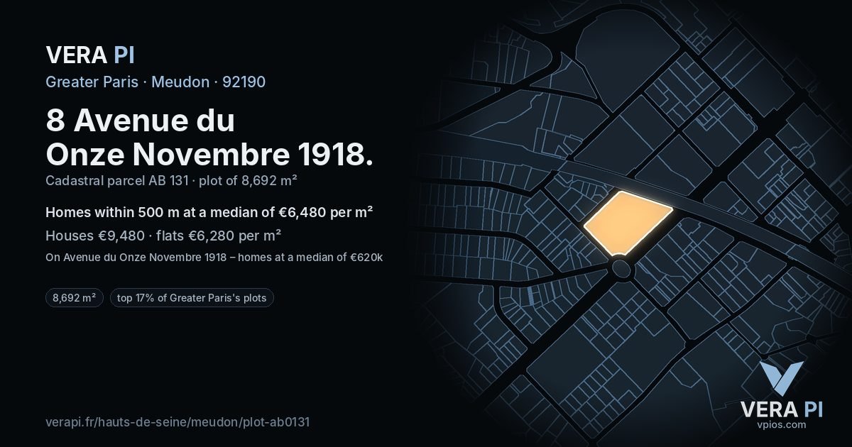 8 Avenue du Onze Novembre 1918, Meudon at night – the plot lit, the parcels around coloured by the prices near them