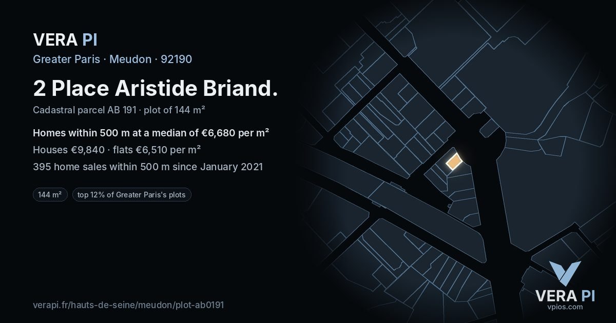 2 Place Aristide Briand, Meudon at night – the plot lit, the parcels around coloured by the prices near them