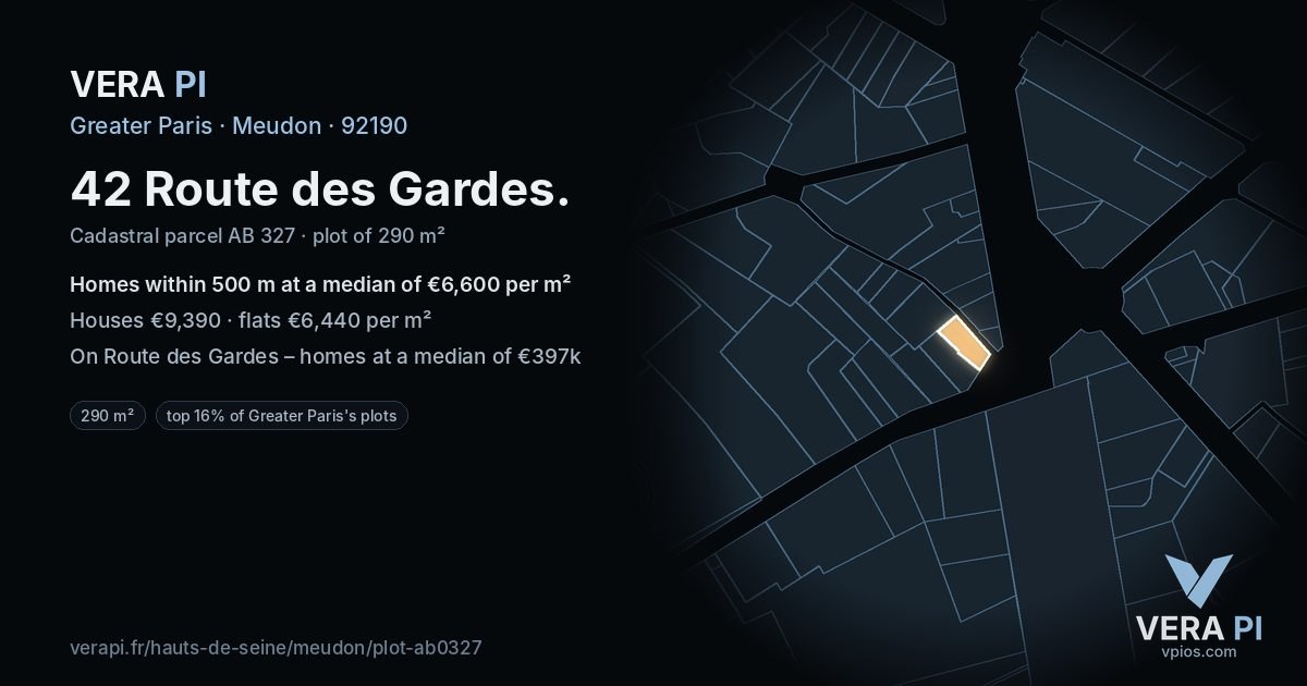 42 Route des Gardes, Meudon at night – the plot lit, the parcels around coloured by the prices near them