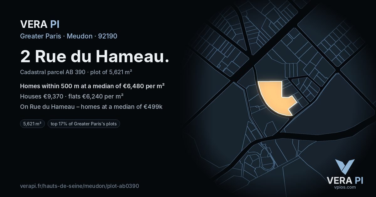 2 Rue du Hameau, Meudon at night – the plot lit, the parcels around coloured by the prices near them