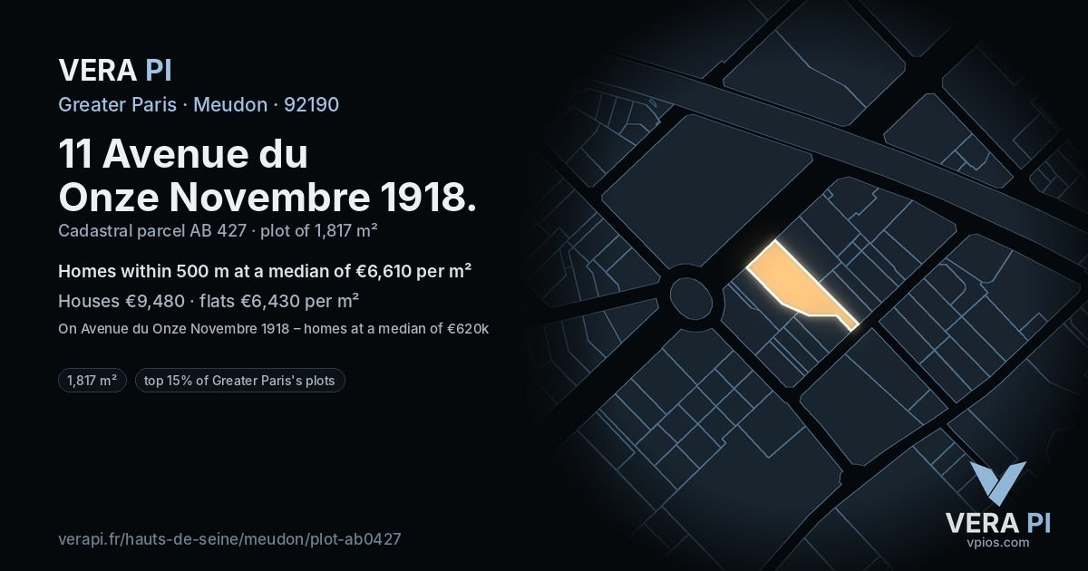 11 Avenue du Onze Novembre 1918, Meudon at night – the plot lit, the parcels around coloured by the prices near them