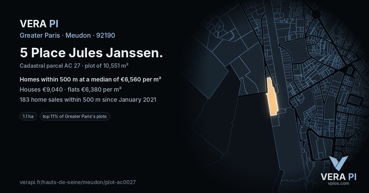 5 Place Jules Janssen, Meudon at night – the plot lit, the parcels around coloured by the prices near them