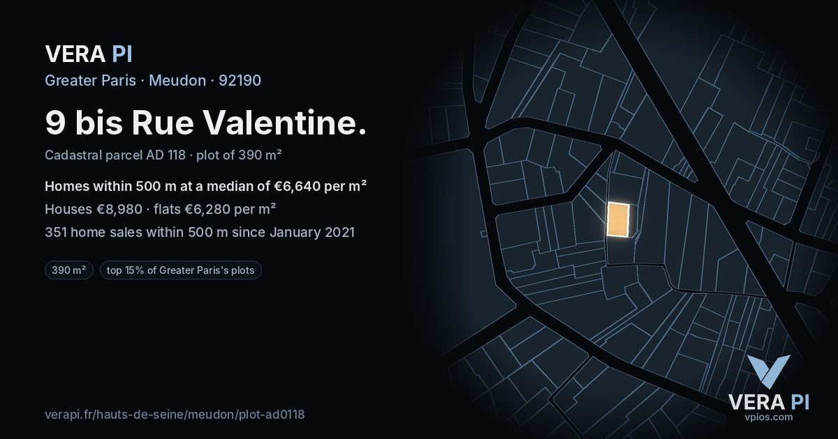 9 bis Rue Valentine, Meudon at night – the plot lit, the parcels around coloured by the prices near them