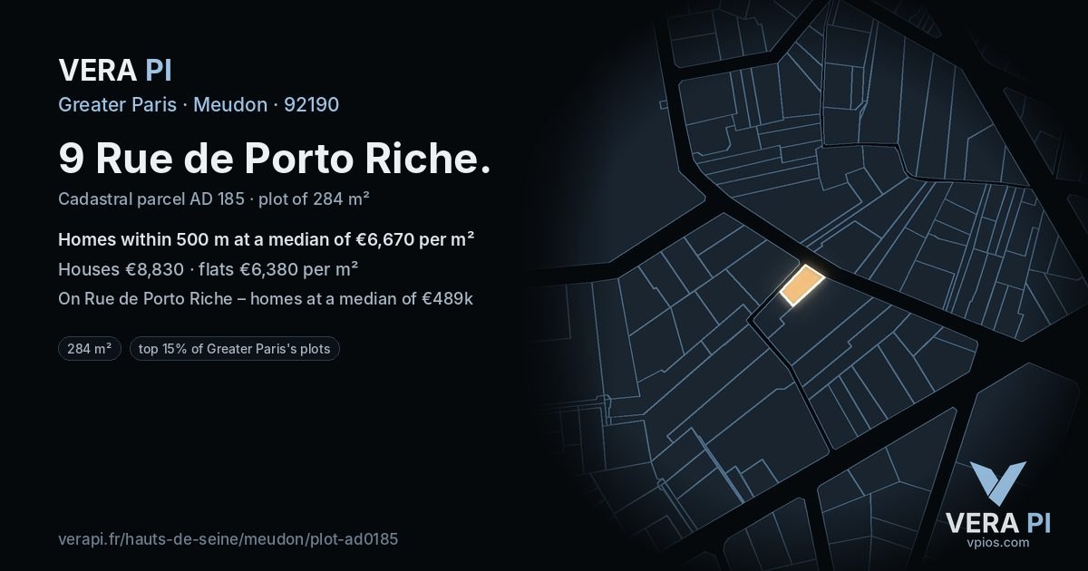 9 Rue de Porto Riche, Meudon at night – the plot lit, the parcels around coloured by the prices near them