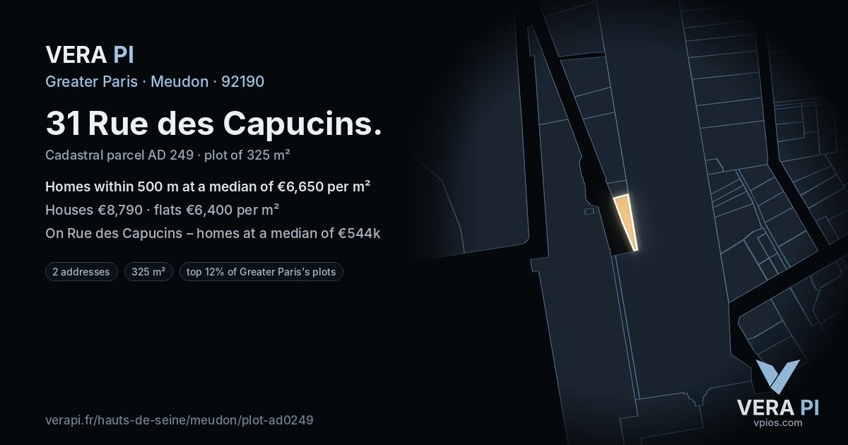 31 Rue des Capucins, Meudon at night – the plot lit, the parcels around coloured by the prices near them