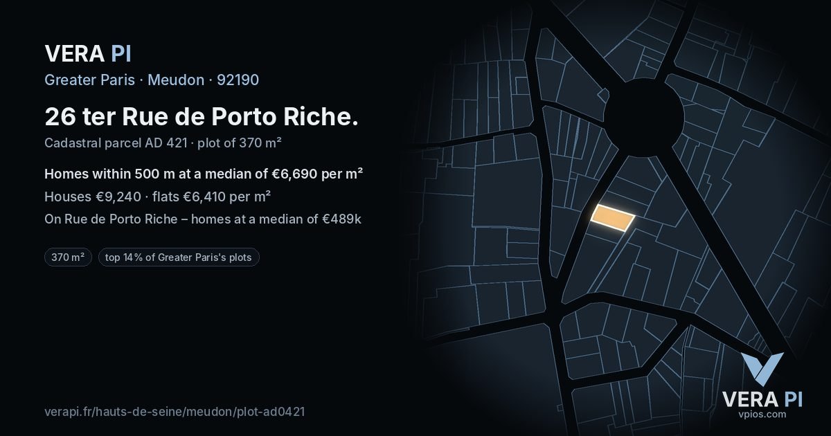 26 ter Rue de Porto Riche, Meudon at night – the plot lit, the parcels around coloured by the prices near them