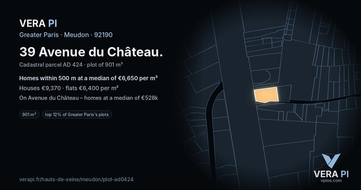 39 Avenue du Château, Meudon at night – the plot lit, the parcels around coloured by the prices near them