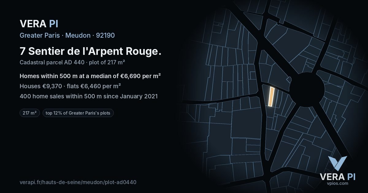 7 Sentier de l'Arpent Rouge, Meudon at night – the plot lit, the parcels around coloured by the prices near them
