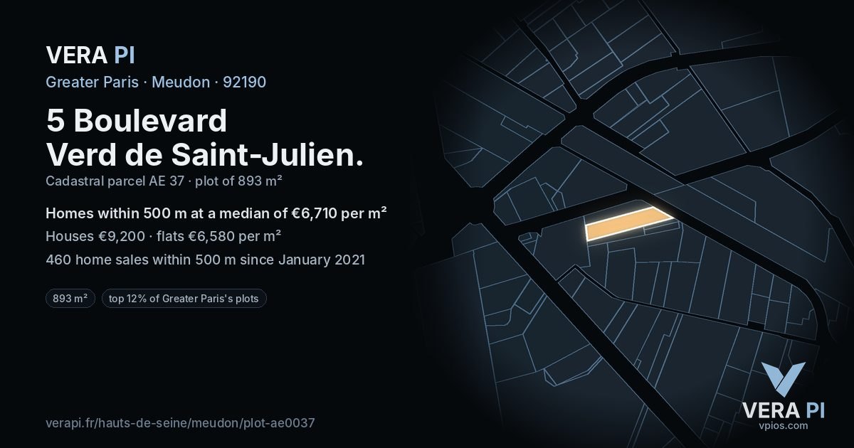 5 Boulevard Verd de Saint-Julien, Meudon at night – the plot lit, the parcels around coloured by the prices near them