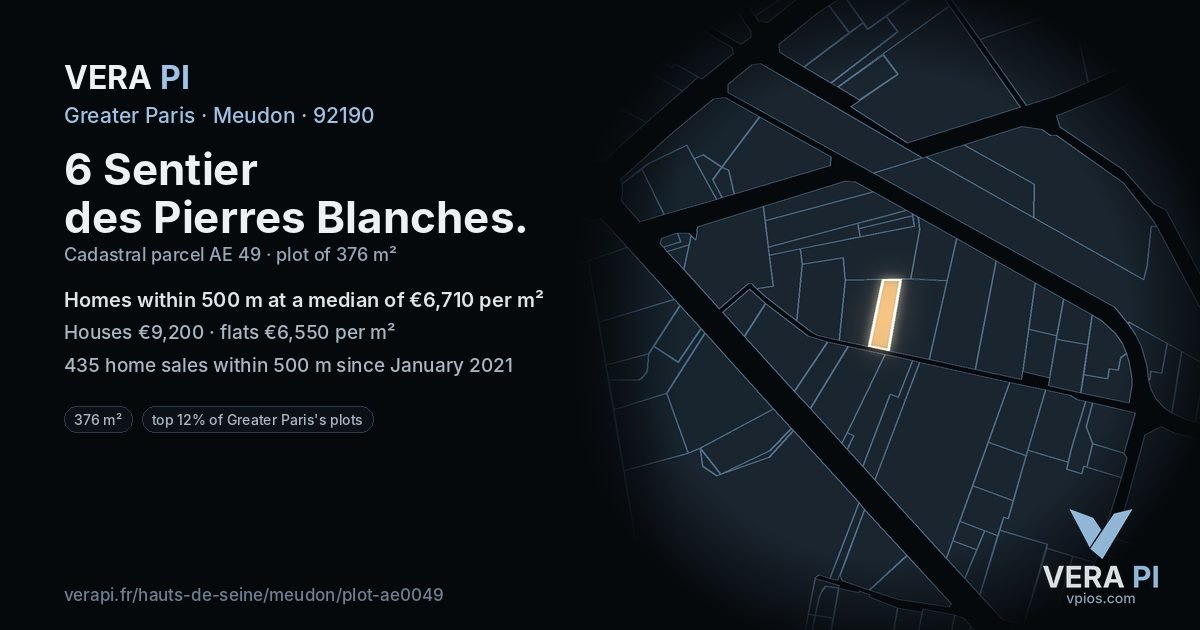 6 Sentier des Pierres Blanches, Meudon at night – the plot lit, the parcels around coloured by the prices near them