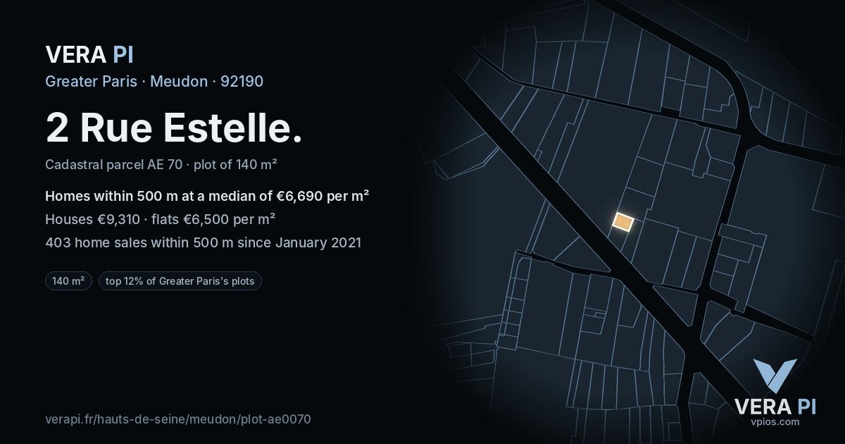 2 Rue Estelle, Meudon at night – the plot lit, the parcels around coloured by the prices near them