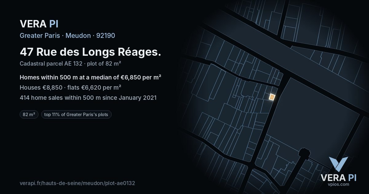 47 Rue des Longs Réages, Meudon at night – the plot lit, the parcels around coloured by the prices near them