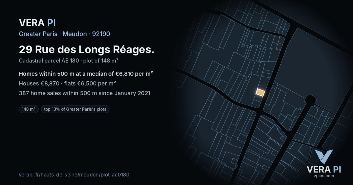 29 Rue des Longs Réages, Meudon at night – the plot lit, the parcels around coloured by the prices near them