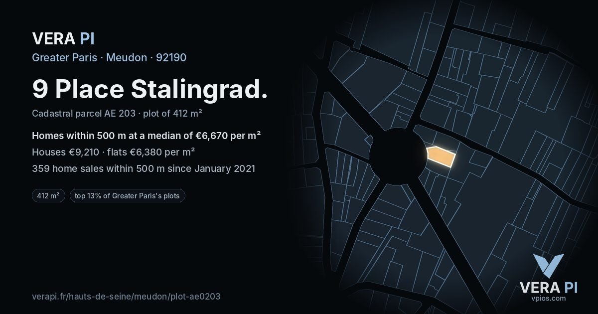 9 Place Stalingrad, Meudon at night – the plot lit, the parcels around coloured by the prices near them