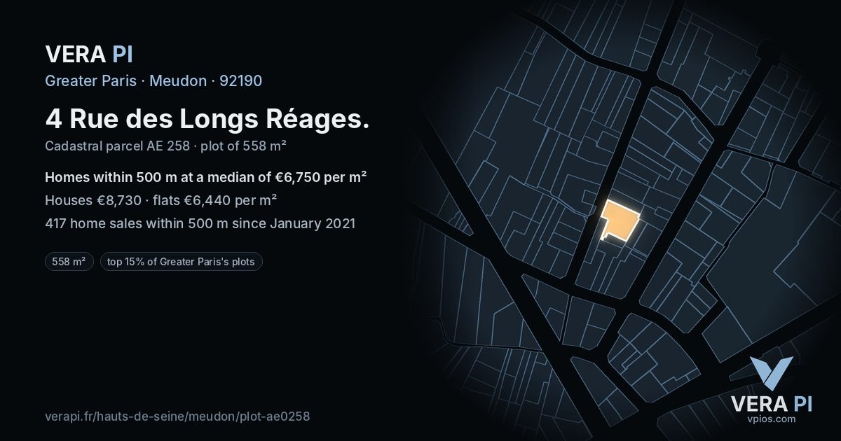 4 Rue des Longs Réages, Meudon at night – the plot lit, the parcels around coloured by the prices near them