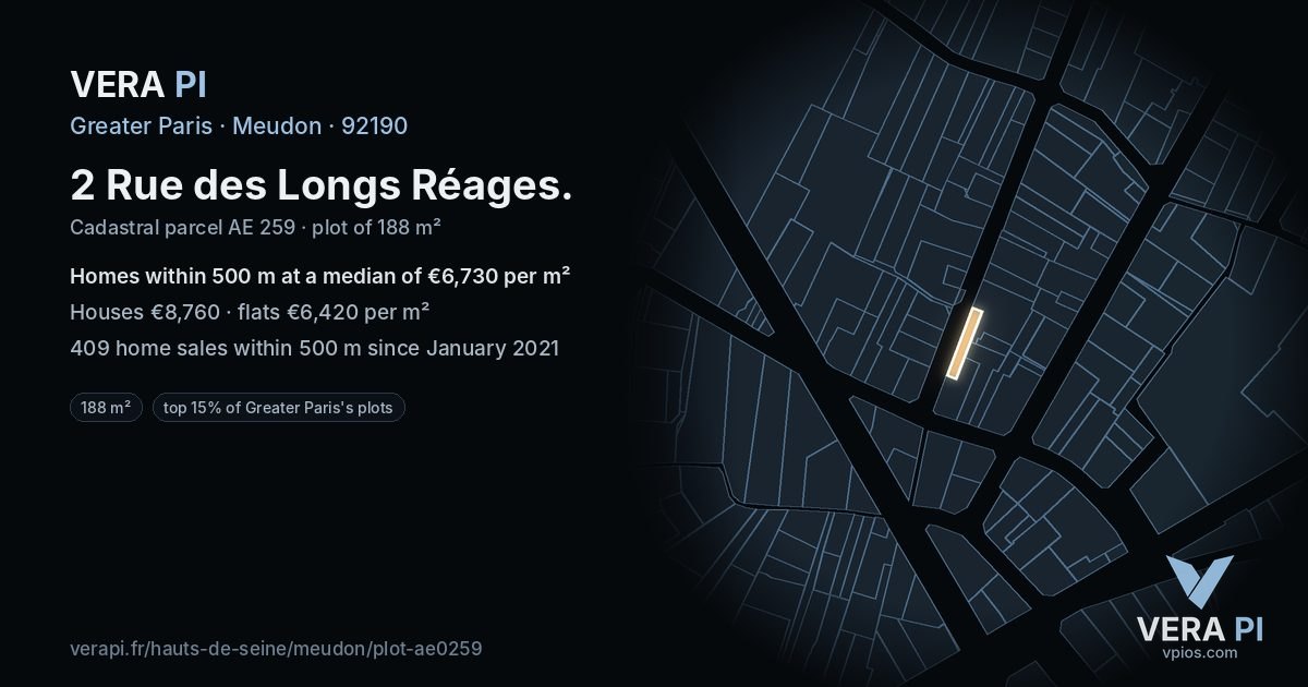 2 Rue des Longs Réages, Meudon at night – the plot lit, the parcels around coloured by the prices near them