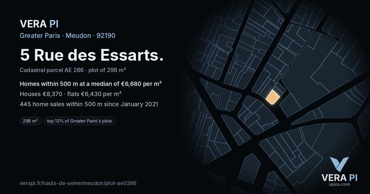 5 Rue des Essarts, Meudon at night – the plot lit, the parcels around coloured by the prices near them