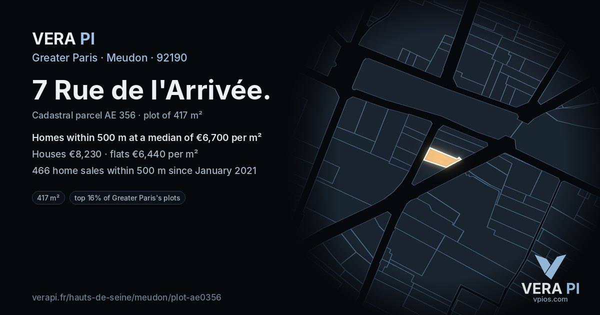 7 Rue de l'Arrivée, Meudon at night – the plot lit, the parcels around coloured by the prices near them