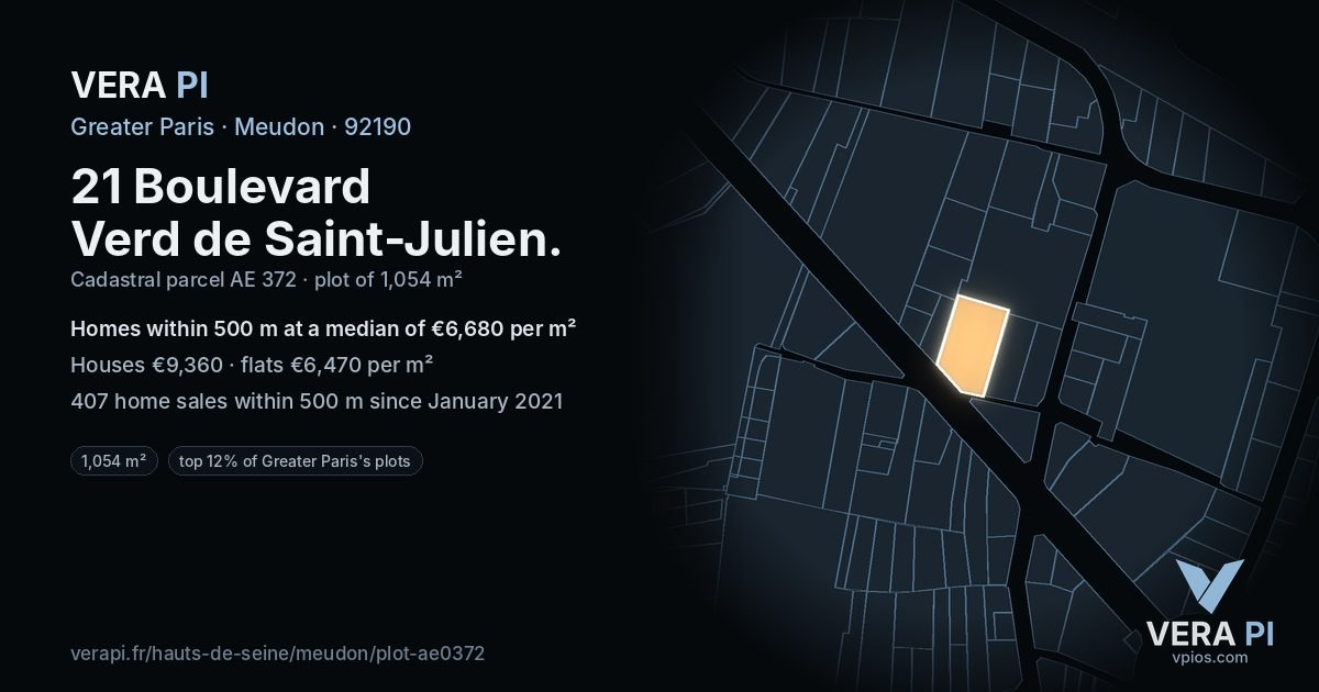21 Boulevard Verd de Saint-Julien, Meudon at night – the plot lit, the parcels around coloured by the prices near them