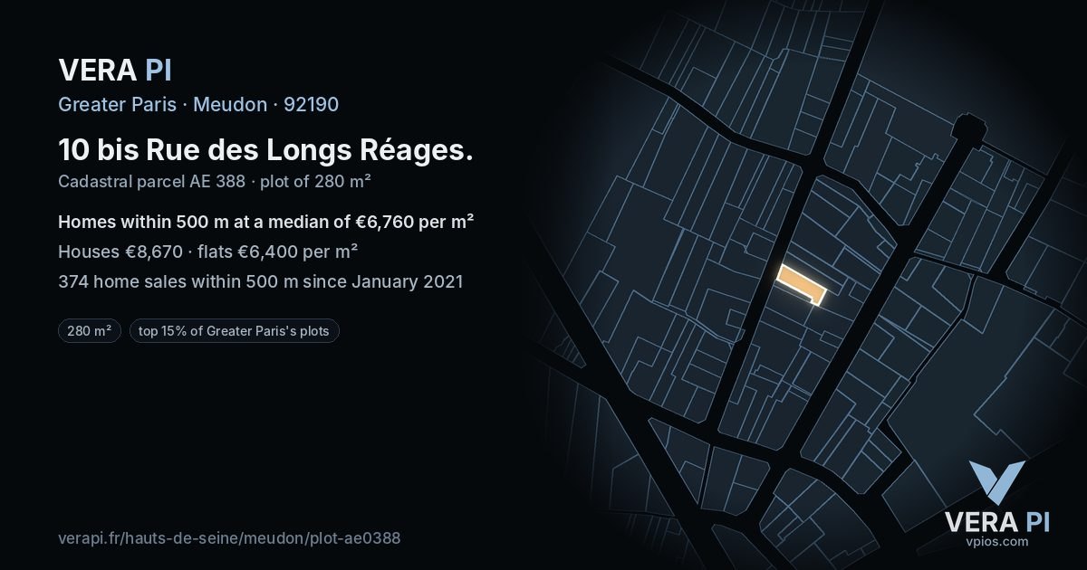 10 bis Rue des Longs Réages, Meudon at night – the plot lit, the parcels around coloured by the prices near them