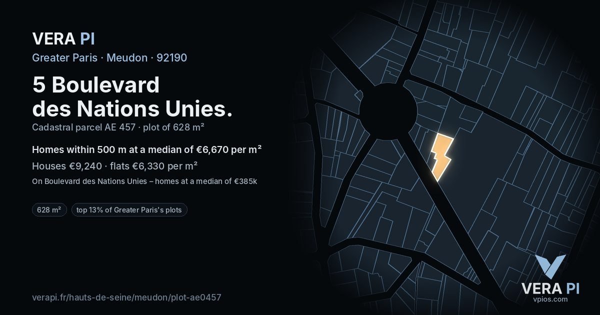 5 Boulevard des Nations Unies, Meudon at night – the plot lit, the parcels around coloured by the prices near them