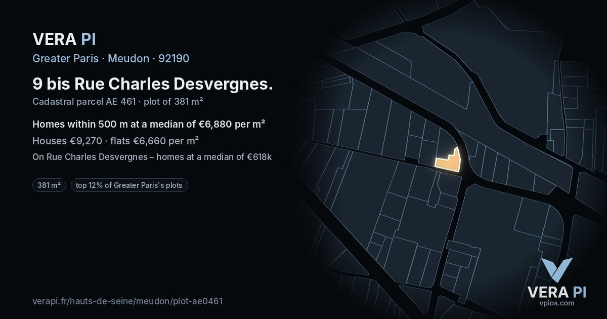 9 bis Rue Charles Desvergnes, Meudon at night – the plot lit, the parcels around coloured by the prices near them
