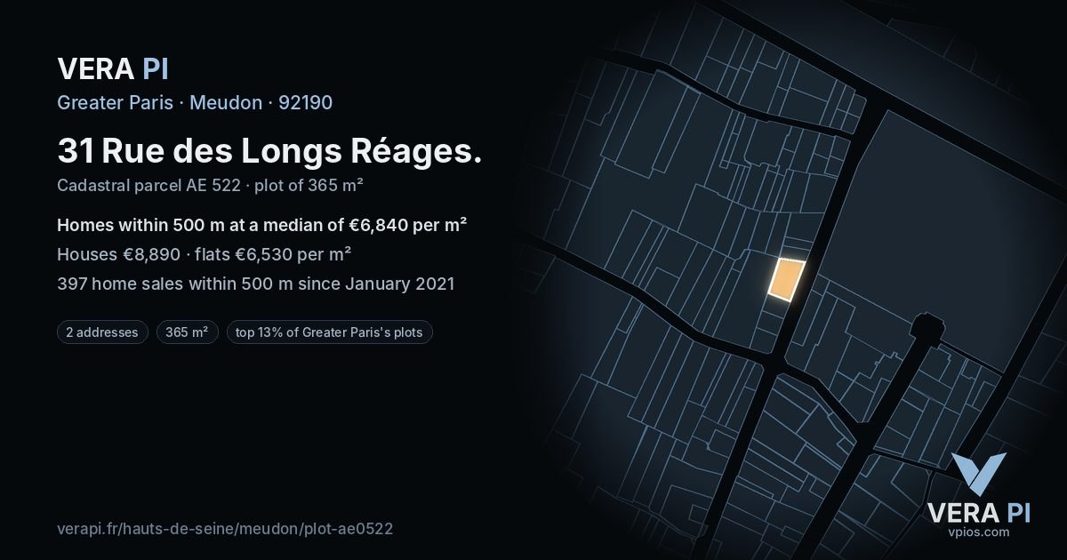31 Rue des Longs Réages, Meudon at night – the plot lit, the parcels around coloured by the prices near them