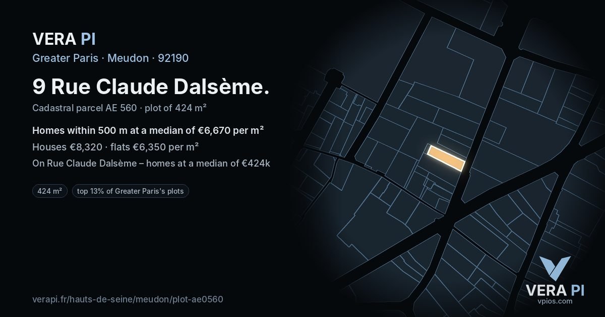9 Rue Claude Dalsème, Meudon at night – the plot lit, the parcels around coloured by the prices near them