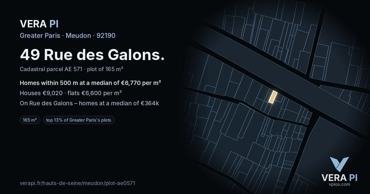 49 Rue des Galons, Meudon at night – the plot lit, the parcels around coloured by the prices near them