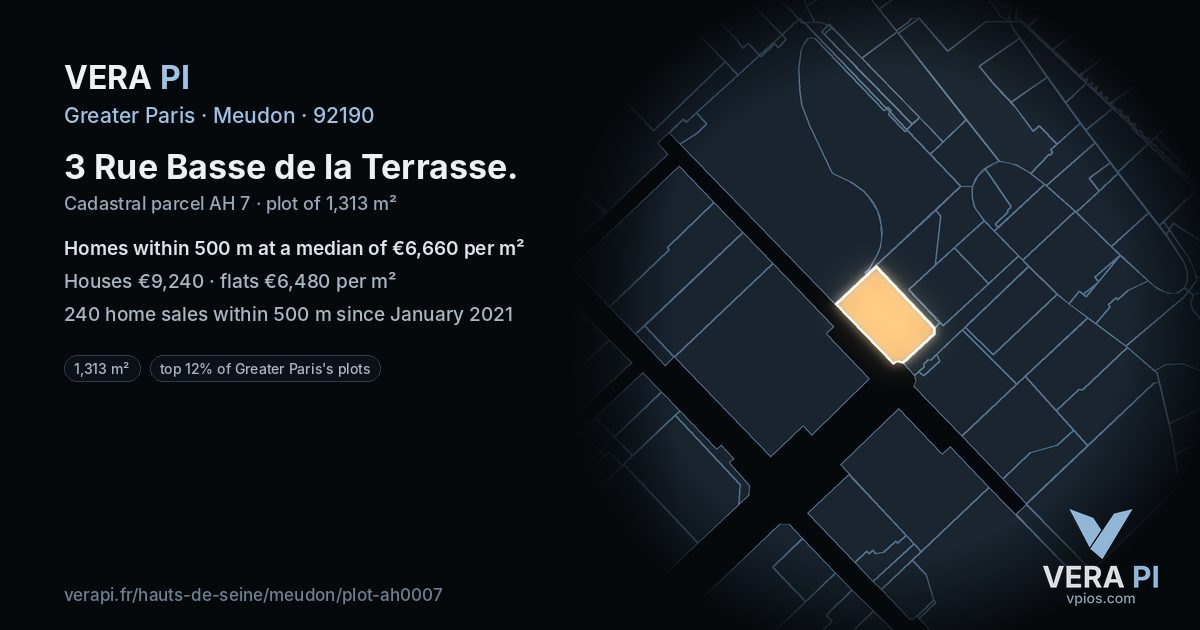 3 Rue Basse de la Terrasse, Meudon at night – the plot lit, the parcels around coloured by the prices near them