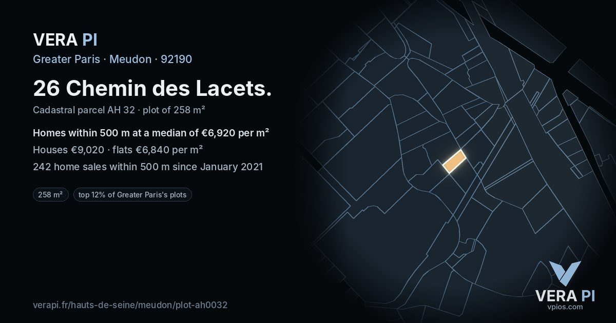26 Chemin des Lacets, Meudon at night – the plot lit, the parcels around coloured by the prices near them