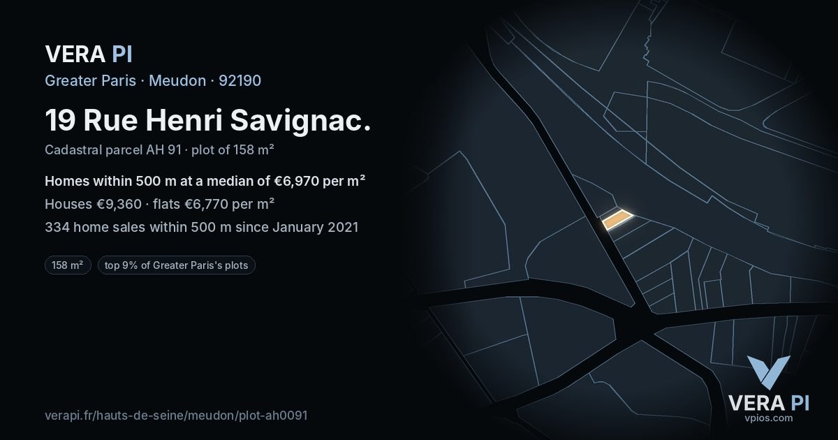 19 Rue Henri Savignac, Meudon at night – the plot lit, the parcels around coloured by the prices near them