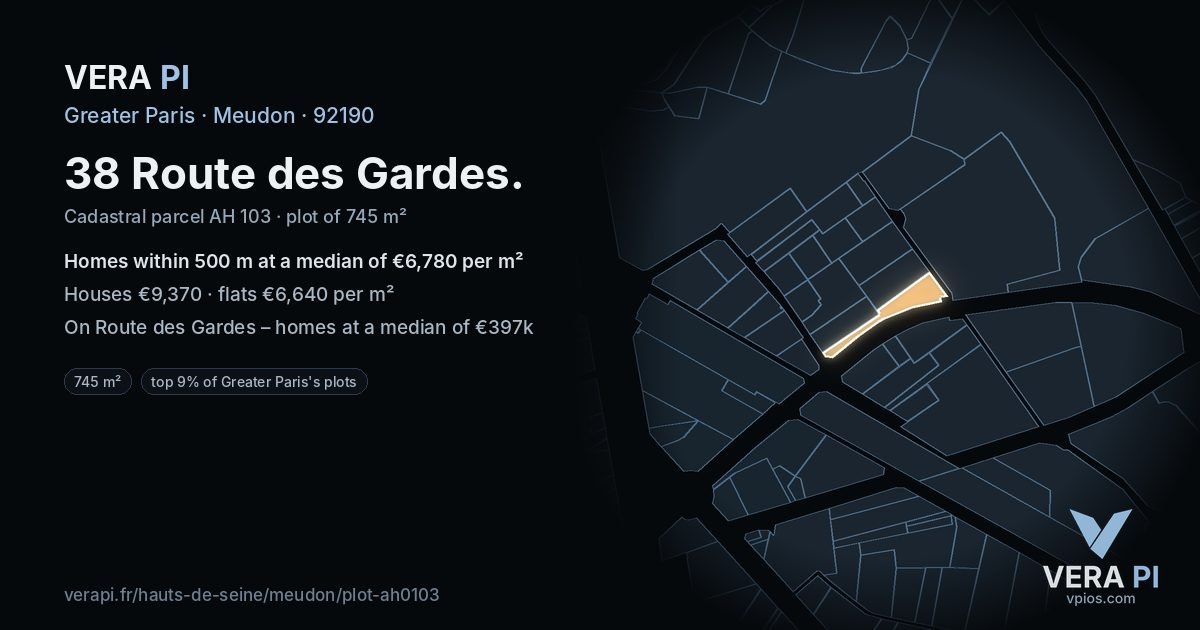 38 Route des Gardes, Meudon at night – the plot lit, the parcels around coloured by the prices near them