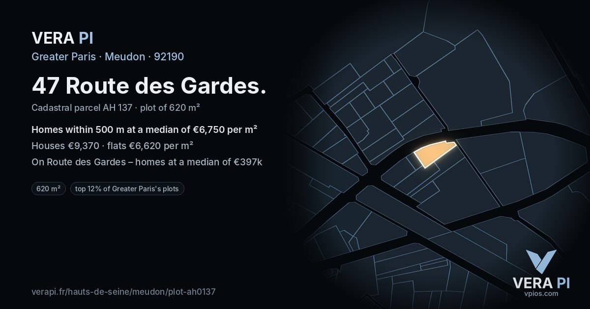 47 Route des Gardes, Meudon at night – the plot lit, the parcels around coloured by the prices near them