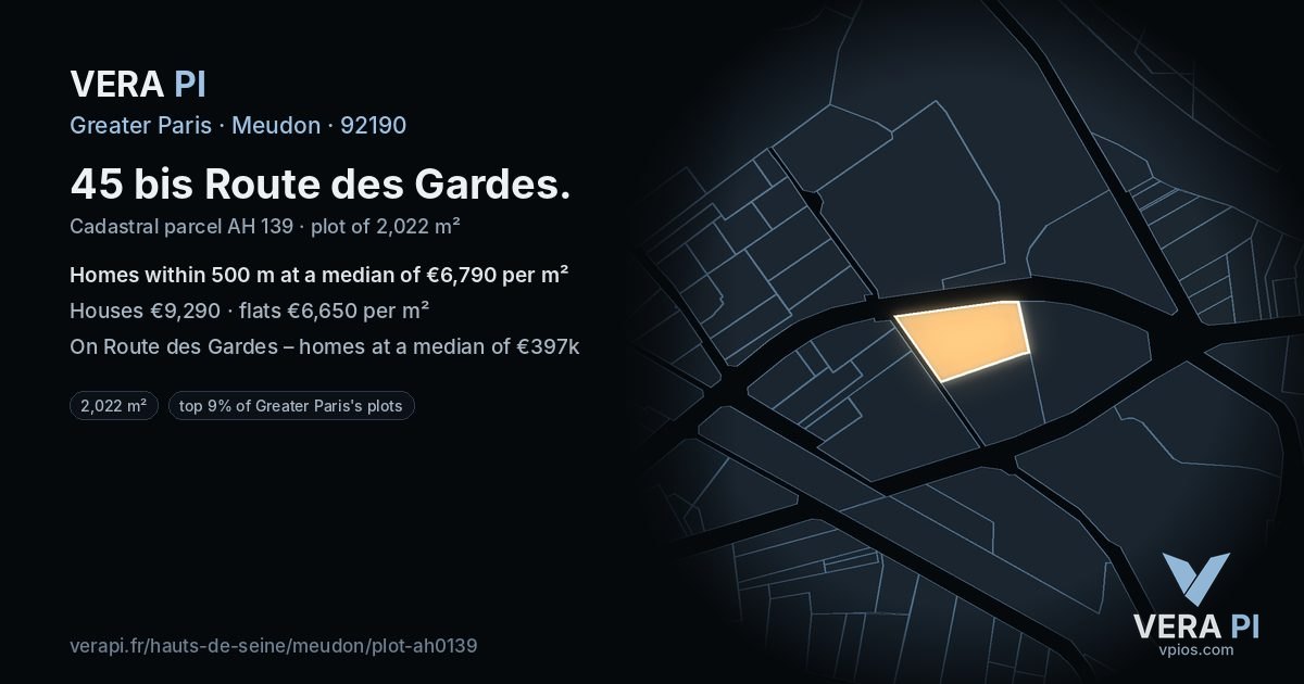 45 bis Route des Gardes, Meudon at night – the plot lit, the parcels around coloured by the prices near them