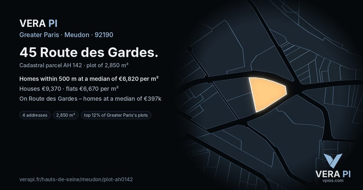 45 Route des Gardes, Meudon at night – the plot lit, the parcels around coloured by the prices near them
