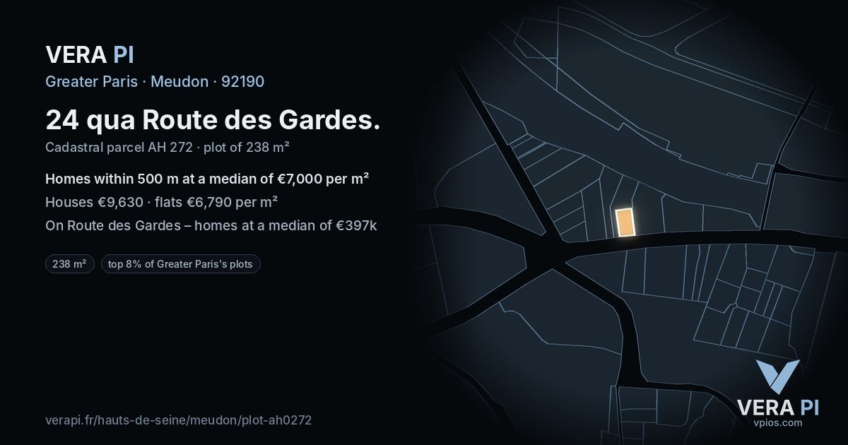 24 qua Route des Gardes, Meudon at night – the plot lit, the parcels around coloured by the prices near them