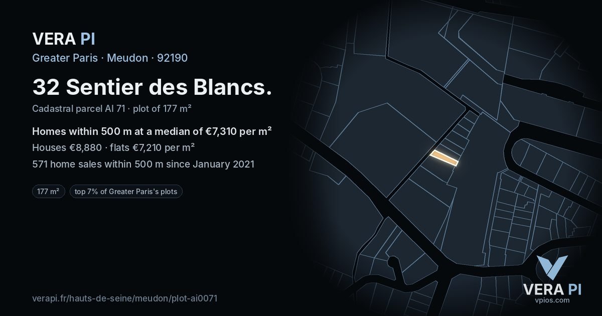 32 Sentier des Blancs, Meudon at night – the plot lit, the parcels around coloured by the prices near them